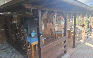 Pensiune 10 camere cu restaurant // Moieciu de Jos - Poză 10
