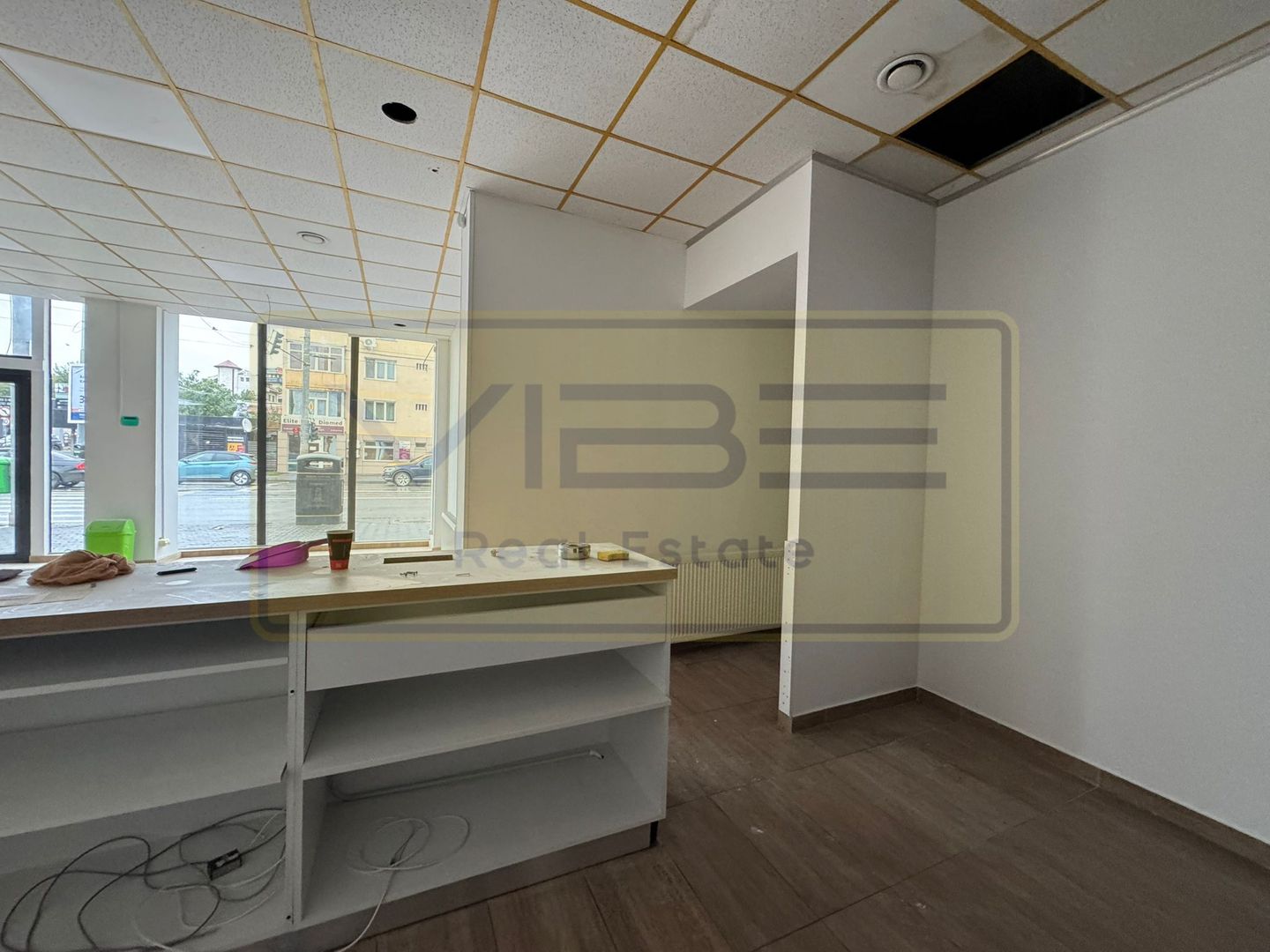 Spatiu la bulevard - Tudor Vladimirescu- Trafic intens ! - Poză 8