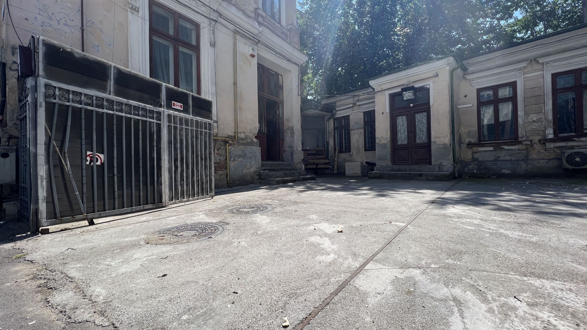Casa interbelica 13 camere | 4 locuri de parcare | Batistei - Poză 3