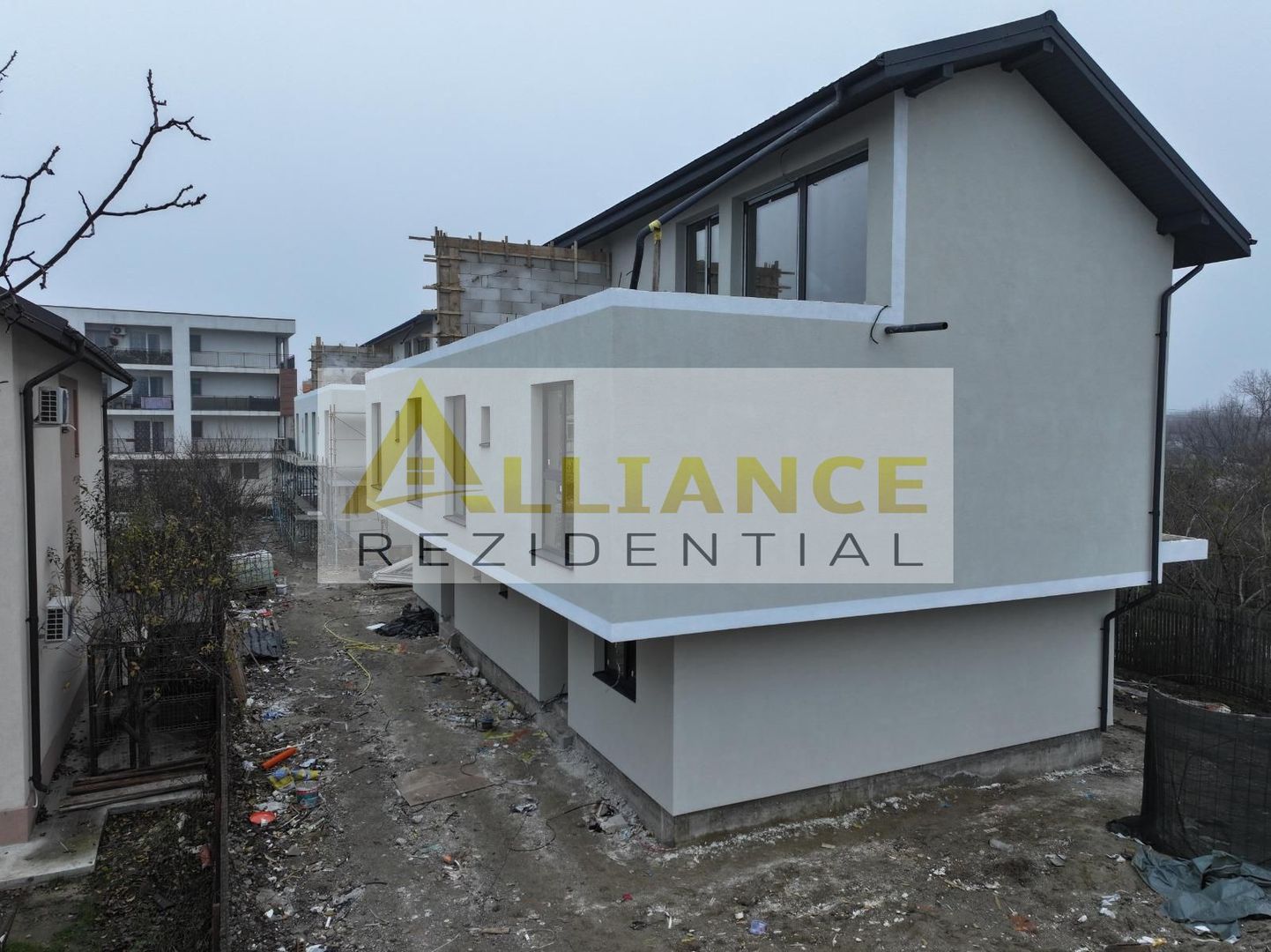 Casa Tip Duplex P+1+M - 5 camere - 4 bai 180 MPU - Teren - 190 MP - Poză 1
