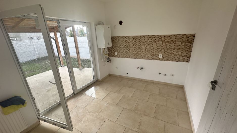 CASA INDIVIDUALA CRIZANTEMEI, PE PARTER, CURTE LIBERA 186 MP, COMIS 0% - Poză 5