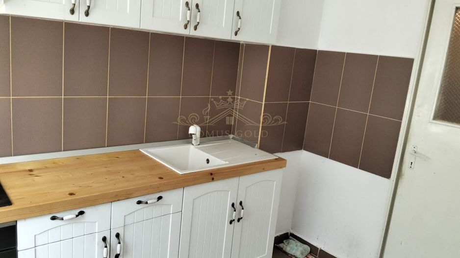 Vind apartament 3 camere in Gheorgheni . - Poză 4