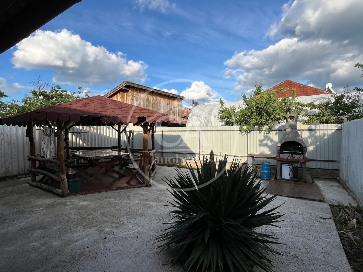 Casa de închiriat cu 4 camere în Cartierul Tineretului, Oradea - Poză 17
