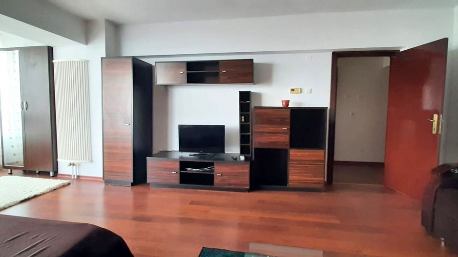De inchiriat - apartament cu o camera, 56 mp - Faleza Dunarii - Poză 2