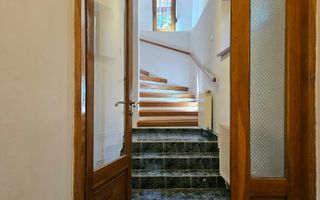 Casa deosebita cu 6 camere Central Brașov - 210 mp - Poză 2