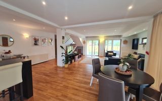 Vila spațioasă și recent renovată în Ghiroda! - Poză 2