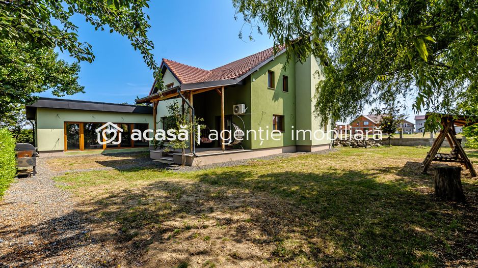 REDUCERE Casă nouă, spațioasă, în cartierul rezidențial din Curtici - Poză 2