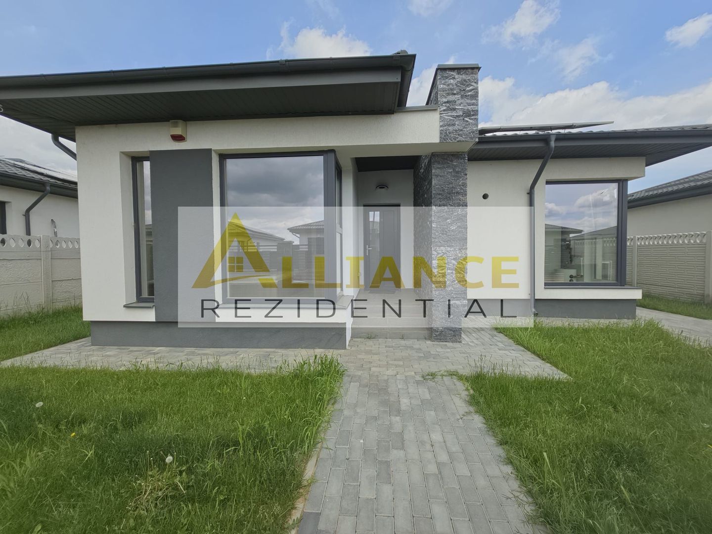 Casa 3 Camere | Panouri fotovoltaice | Pompa de caldura - Poză 4