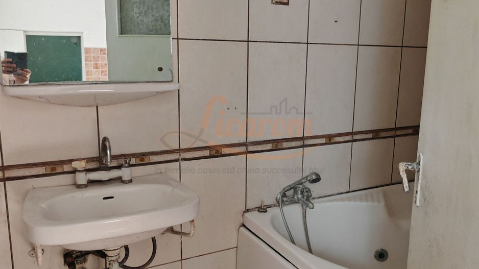 Casa singur in curte zona ZONA ISTORICA langa Seminarul Teologic - Poză 6