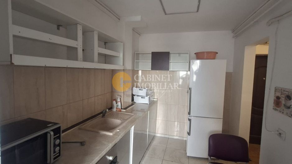 Apartament 3 camere decomandat | Ultracentral | Etaj 10/10 | Aproape de UMF - Poză 8