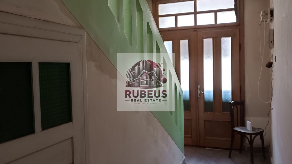 Casă solidă în Orșova, S+P+E, 220 mp, teren 284 mp - Poză 11