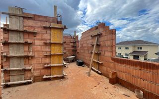 Duplex cu 5 camere, despărțit prin cameră tehnică-205.000€ |Urseni| - Poză 7