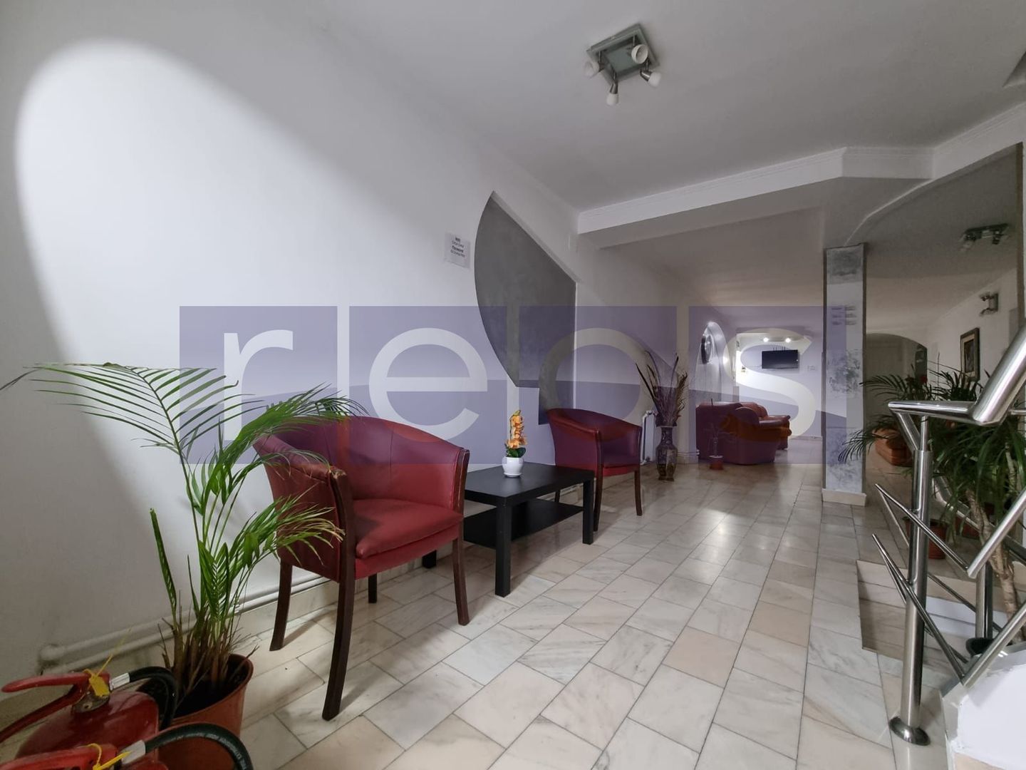 VANZARE HOTEL SI RESTAURANT | 1200MP UTILI | ZONA EROII REVOLUTIEI - Poză 3