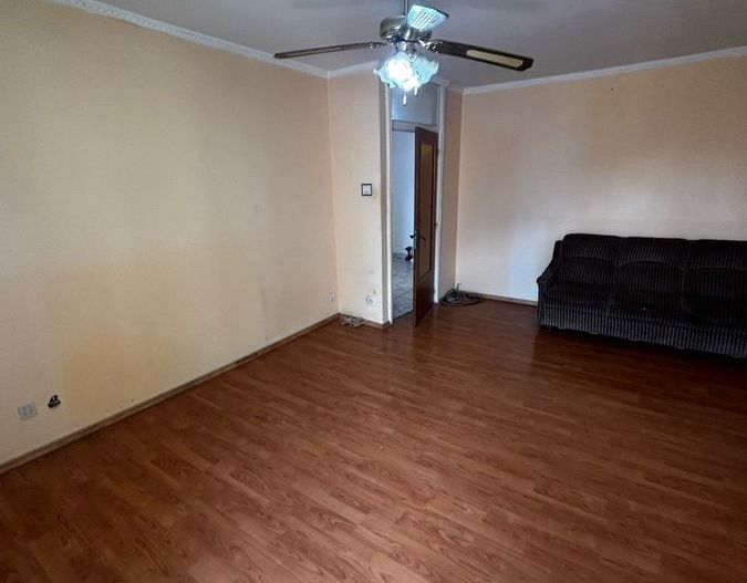 GARSONIERA SPATIOSA  METROU APARATORI PATRIEI - Poză 4