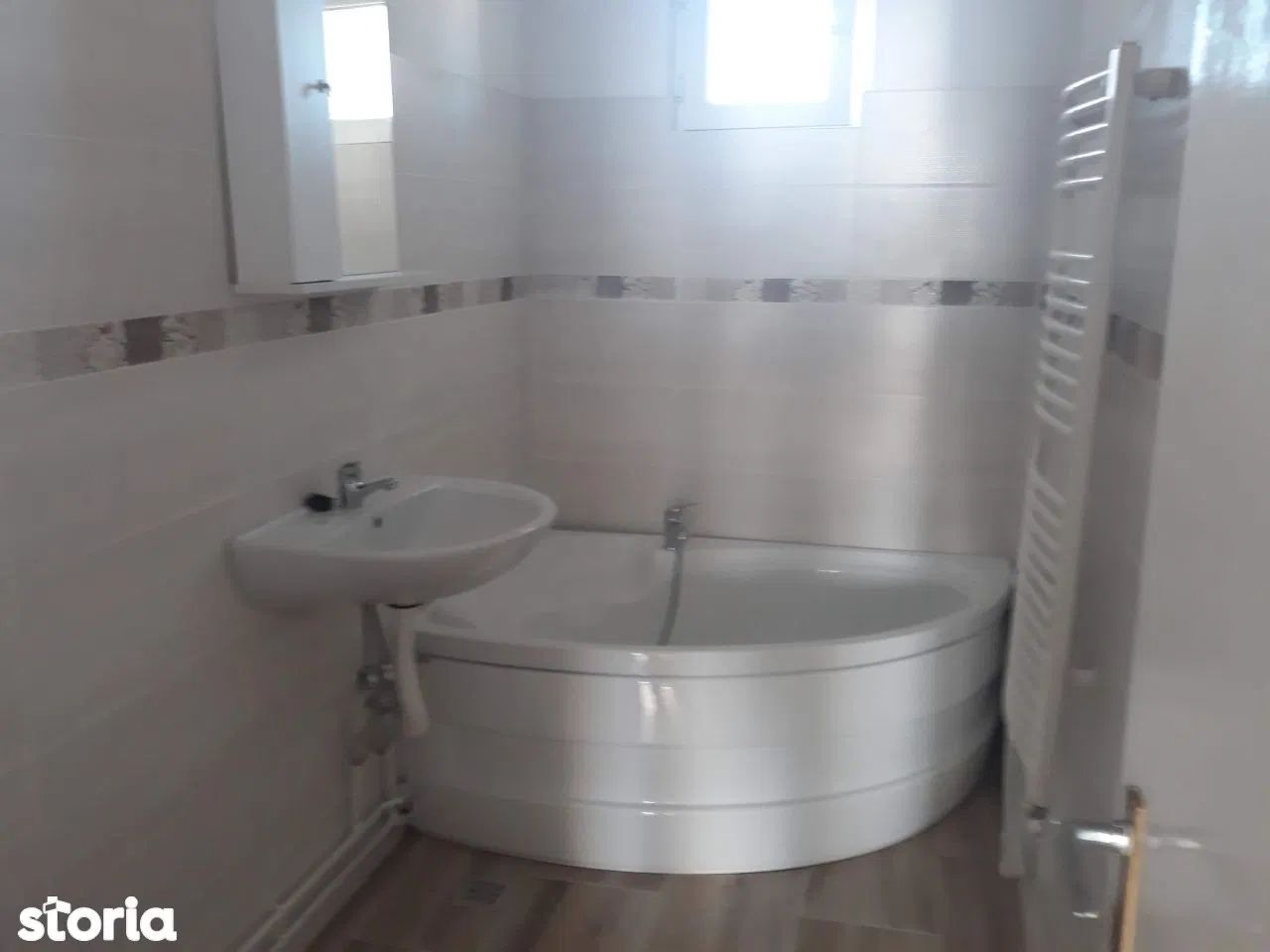 Ag EUROPA vinde ap. 2 cam renovat la etajul 4 în zona ultracentrala. - Poză 4