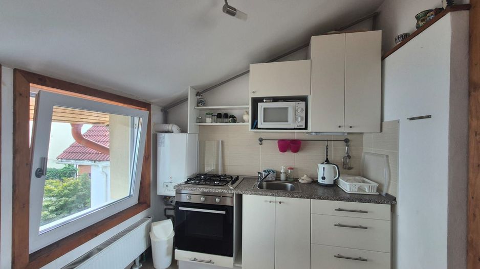 Apartament in casă, într-o zonă exclusivistă, priveliște deosebită. - Poză 21