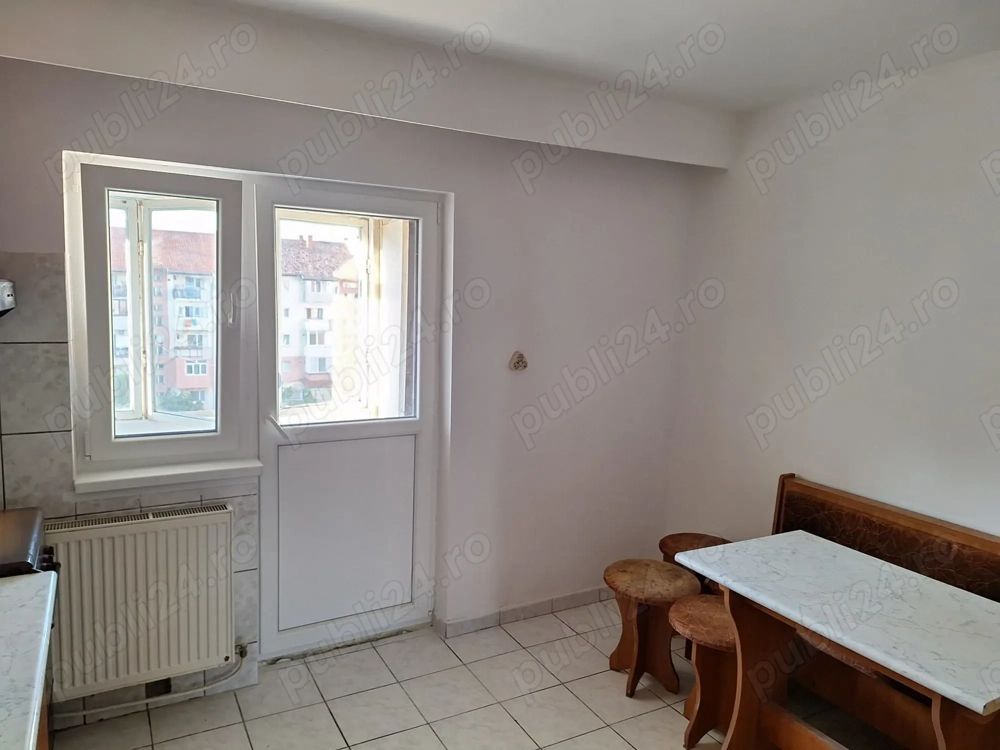 BRASADAS vinde ap 2 cam etaj 4/4 in Carpati 2. - Poză 2