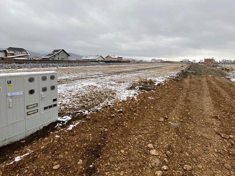 Vindem teren 500 mp cu toate utilitatile zona Cristian - Poză 2