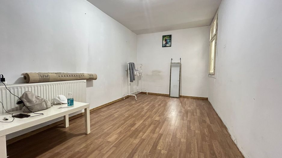 VILA  PIATA MUNCII | METROU - Poză 5