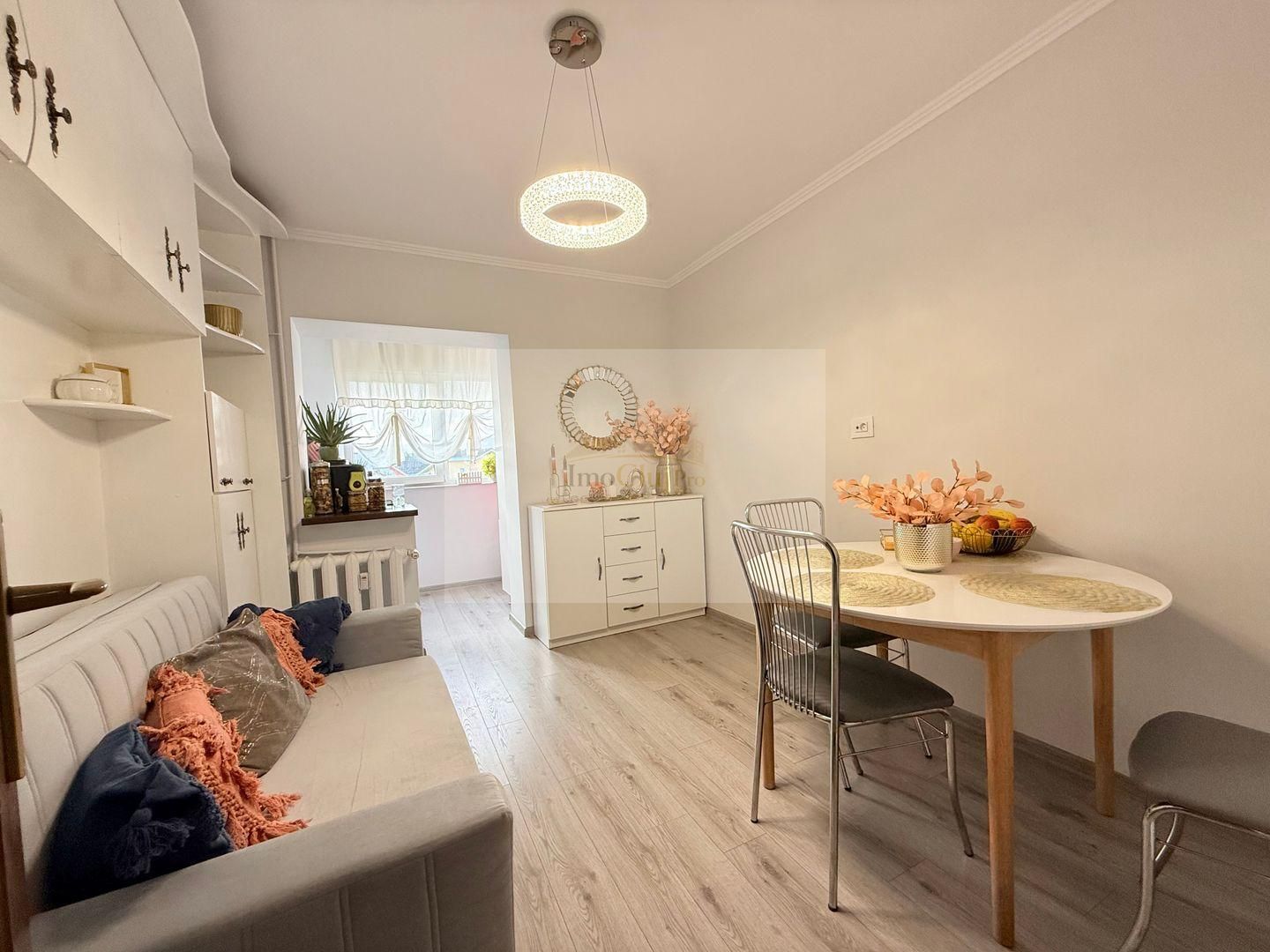 Apartament 2 camere de vânzare – etaj intermediar, garaj – Zona Mărășt - Poză 4