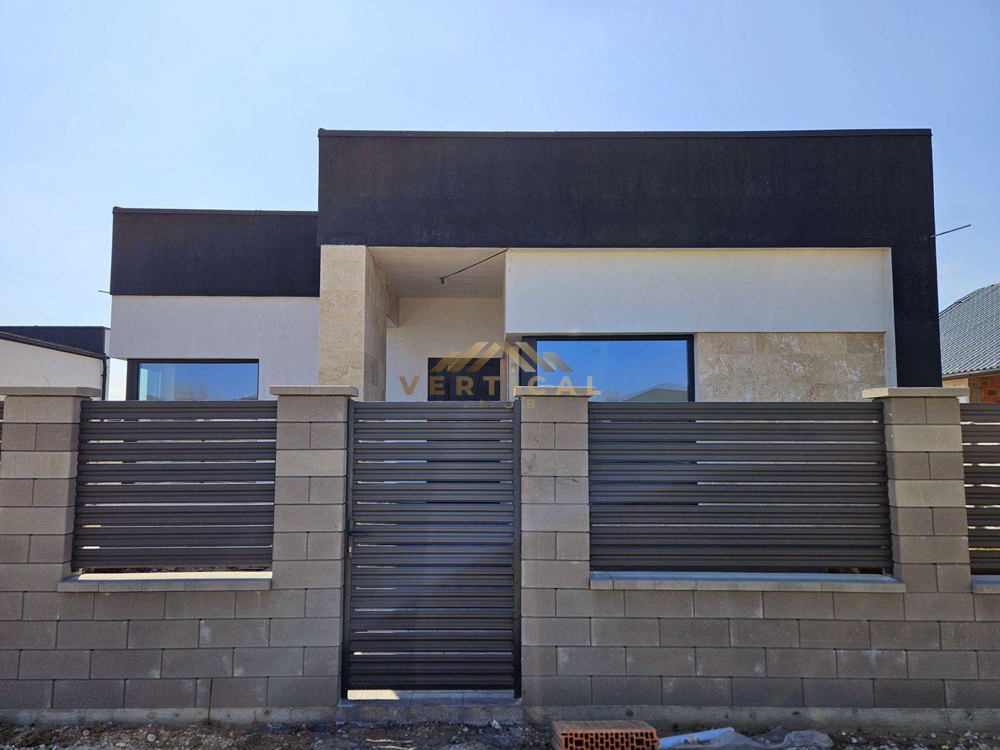 Casa parter | 4 camere | comuna Berceni - Poză 1