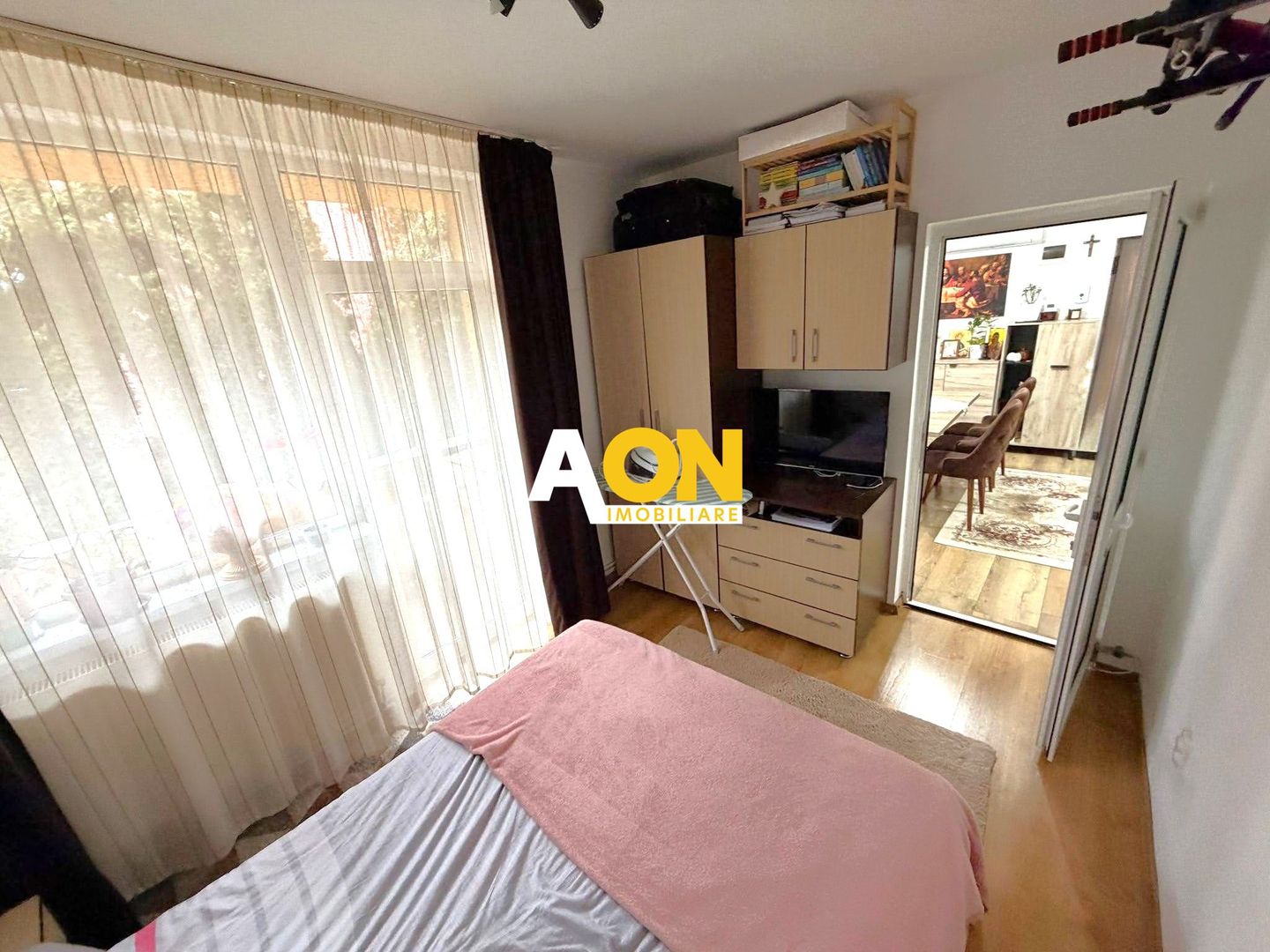 Apartament 3 camere, 2 balcoane, decomandat, mobilat, utilat, Ampoi 3 - Poză 6