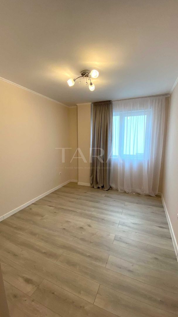 Apartament nou, 3 camere, ultim etaj, priveliște liberă – Floresti. - Poză 4