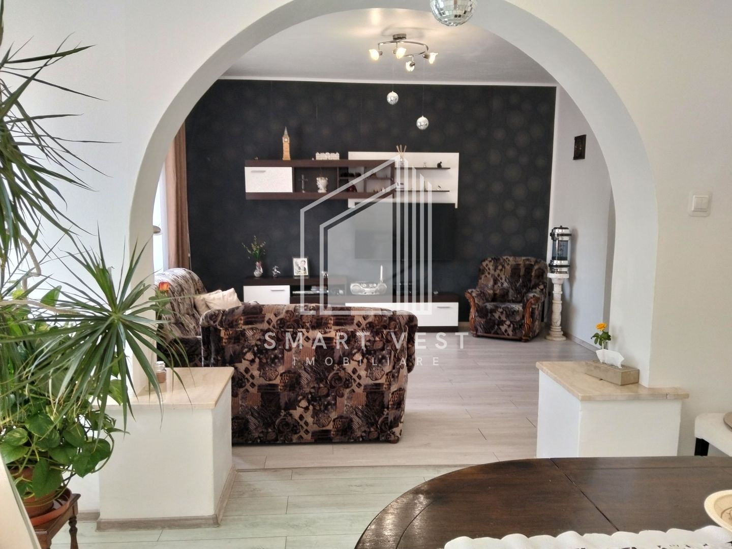 Casa de vânzare 380mp + locuinta separata pt oaspeti | Zona Cloșca - Poză 3