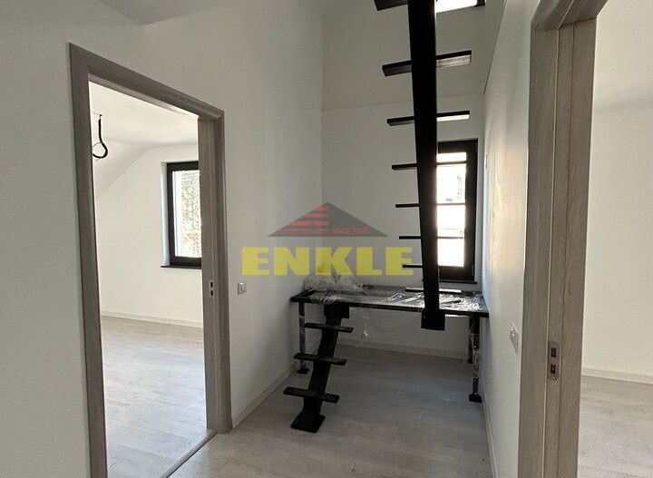 Casa de vanzare, zona Liceul Pedagogic. Pret 225.000€ Negociabil! - Poză 7