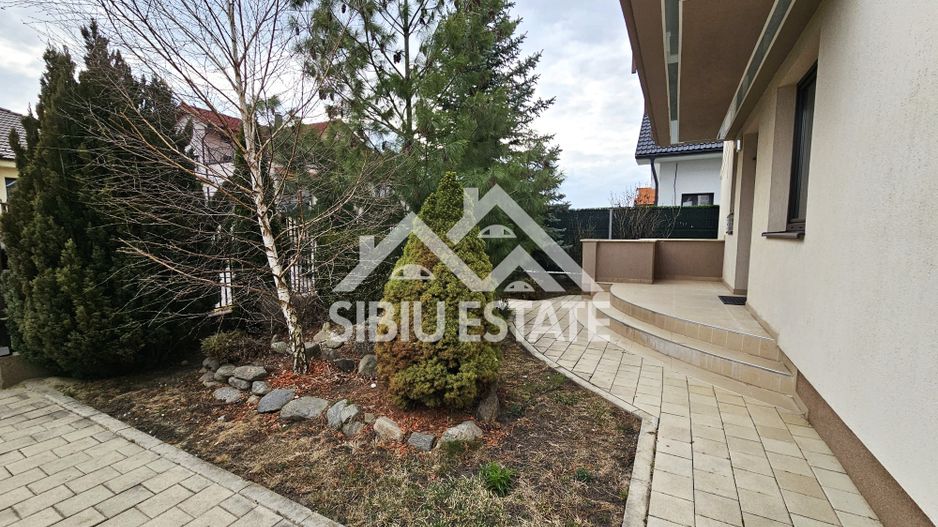 Casa individuala garaj pivnita curte mare - Poză 22