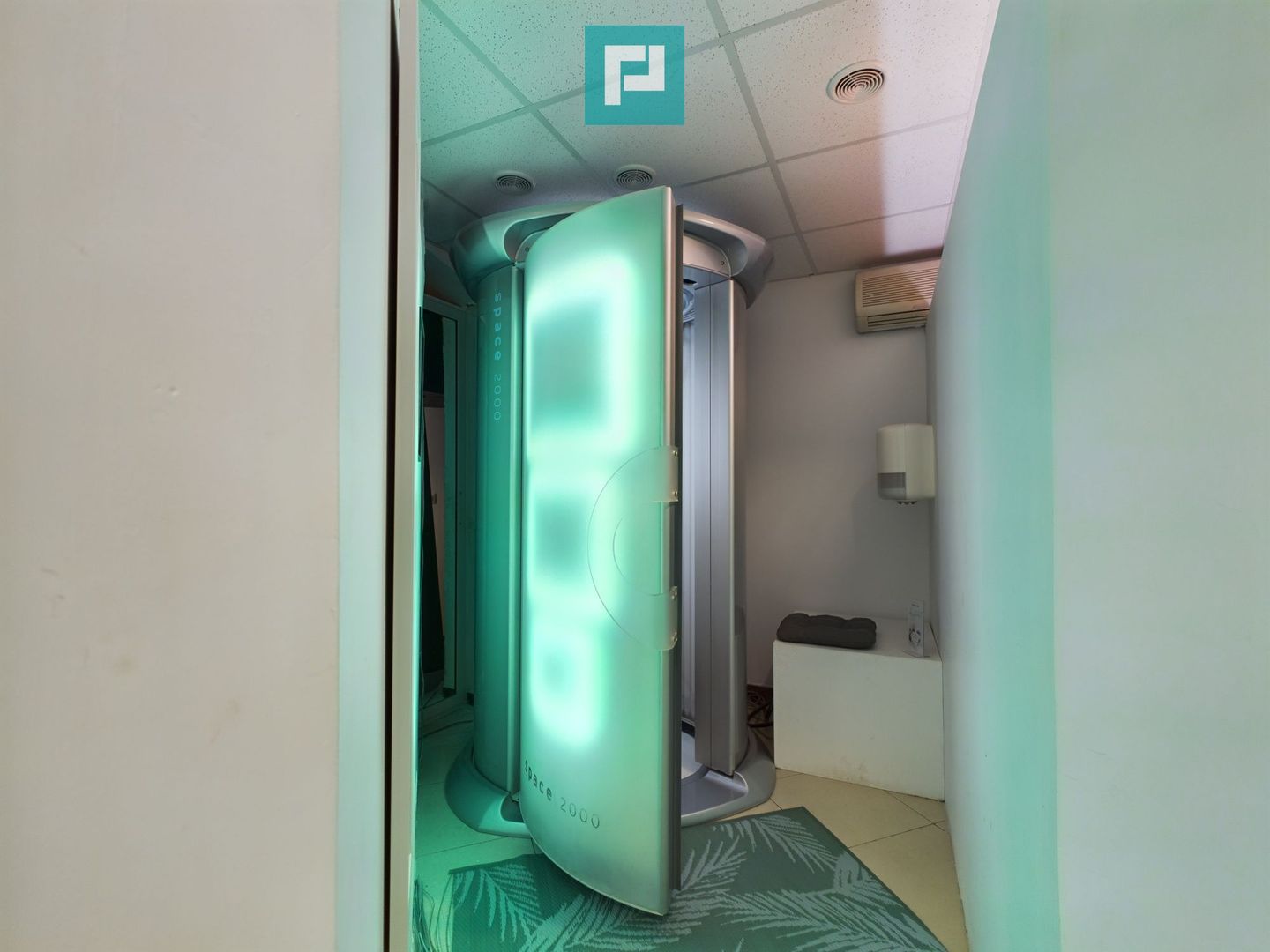 Salon cosmetică, coafor, masaj și relaxare - Poză 8