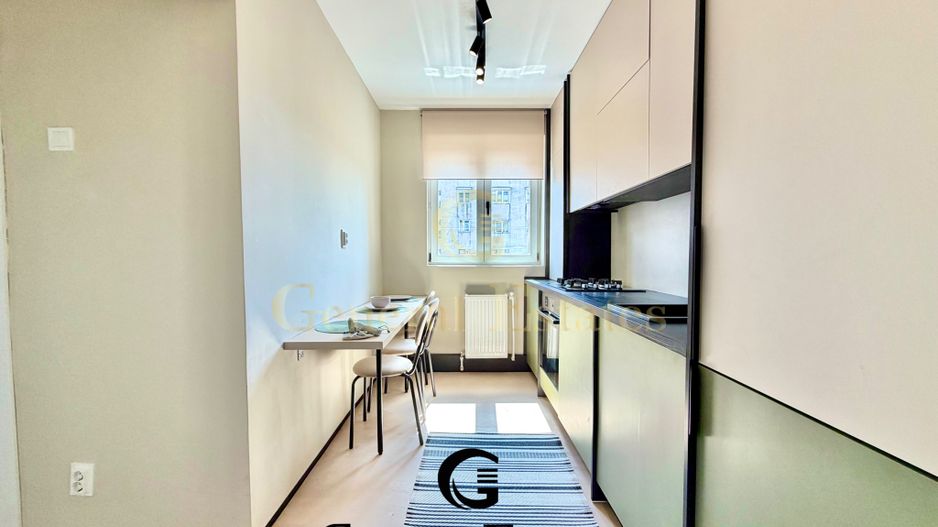 Copou | 2 Camere Decomandat | Lângă Parc | Vedere Panoramică | Renovat - Poză 12