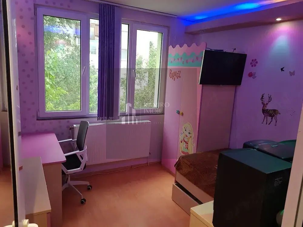 Apartament 3 camere decomandat Drumul Taberei - Poză 4