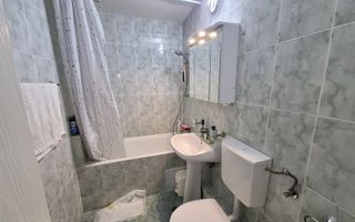 De inchiriat apartament 3 camere, zona Piata, Cetate - Poză 9