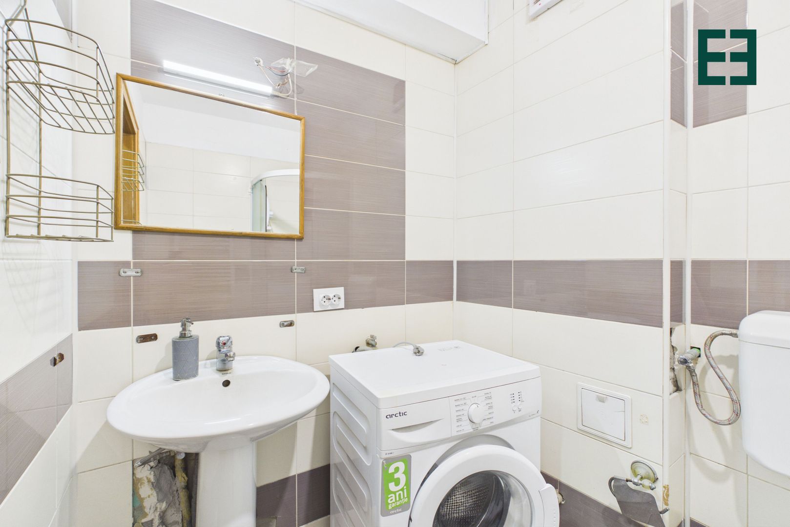 De închiriat - Apartament cu 2 camere -  Zona Confecții - Arad - Poză 12