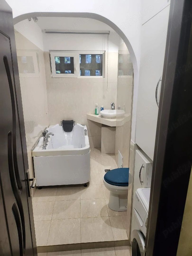 Apartament 3 camere. Zona Covasna, Brancoveanu.  Parcare. - Poză 1