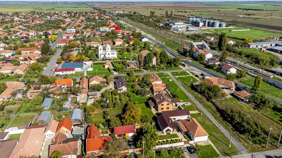 Casa noua 5 camere, la rosu, în Sofronea comision 0 la cumpărare - Poză 9