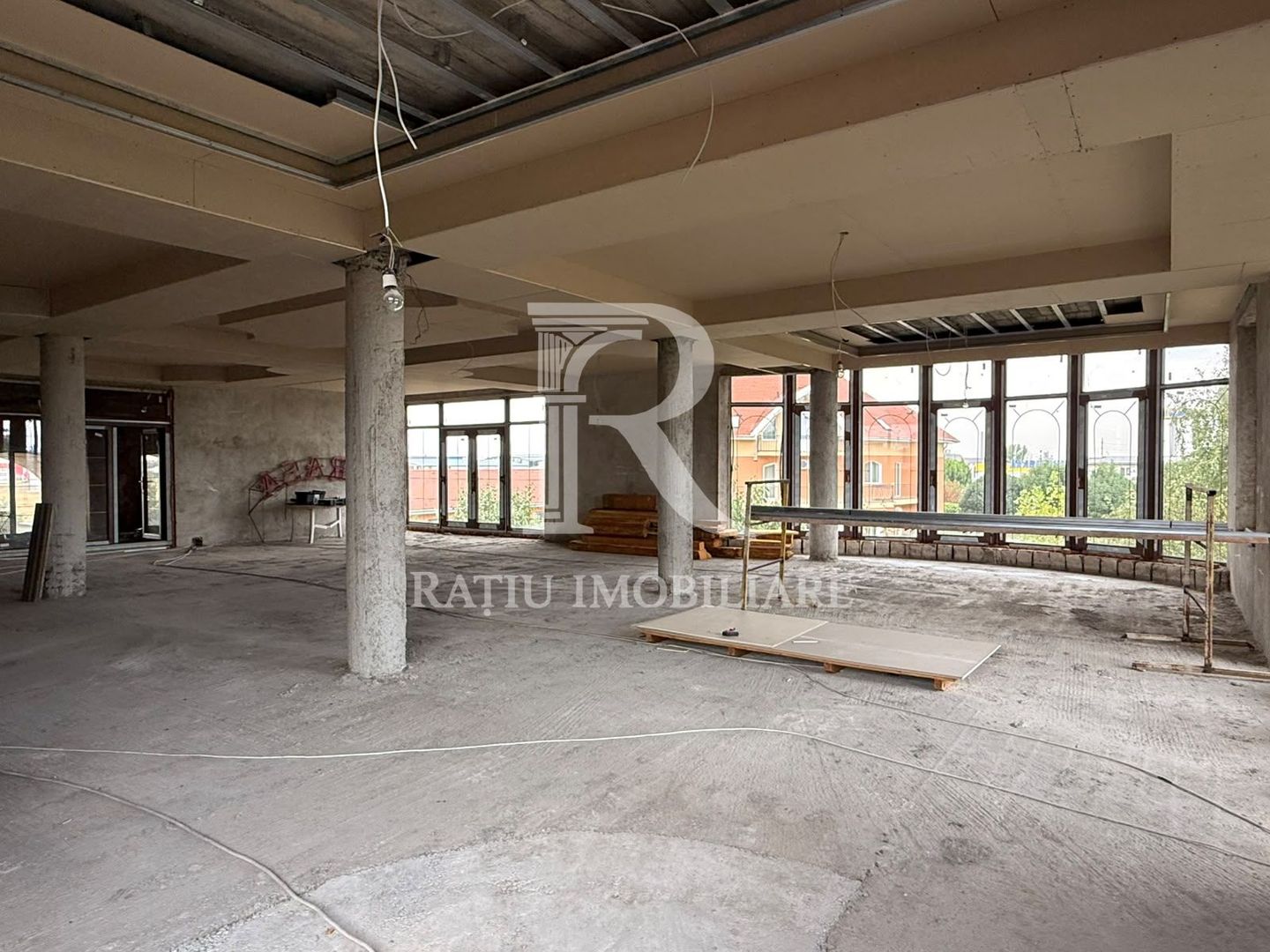 Proprietate | D+P+1+M | Destinată activitătii comerciale | Oradea - Poză 7