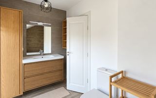 Vila cu 4 camere de închiriat | Henri Coandă | curte - Poză 8