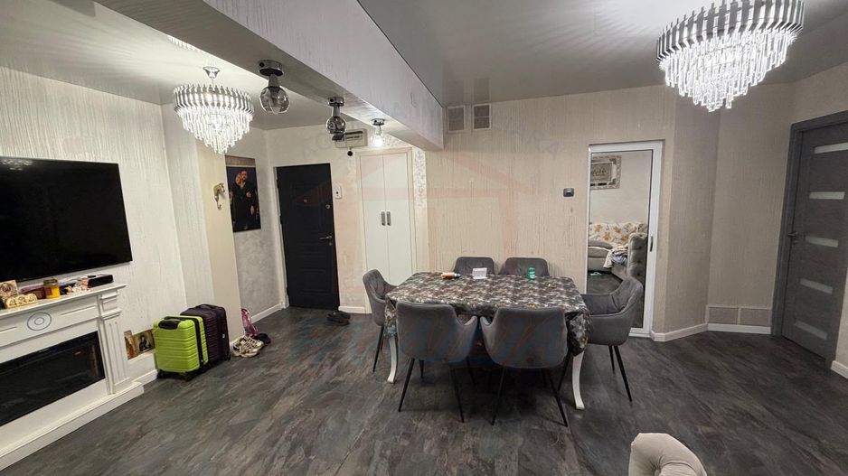 De vanzare apartament 3 camere Parter Mazepa 1 - Poză 1