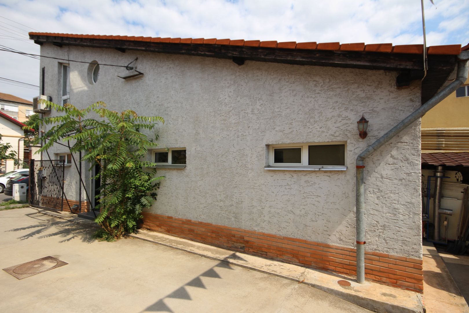 Imobil cu destinatie mixta - Poză 16