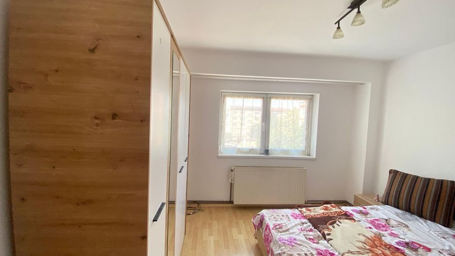Apartament cu 2 camere de închiriat - Poză 2