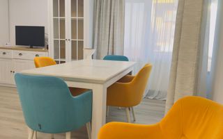 Apartament Elegant, 2 Camere, Parcare, în Vila Exclusivistă, Zorilor. - Poză 2