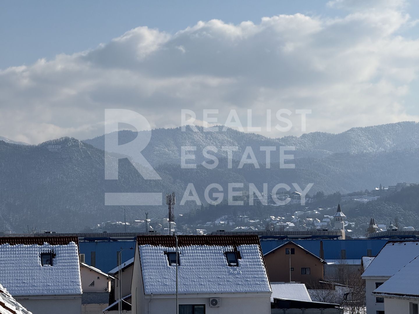 Vânzare apartament cu 2 camere.Priveliște spre munte. - Poză 11