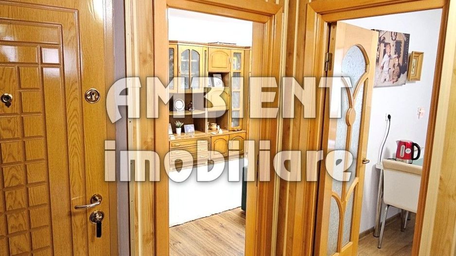 Apartament cu 2 camere, etaj 4, mobilat, zona CARTIER; - Poză 6