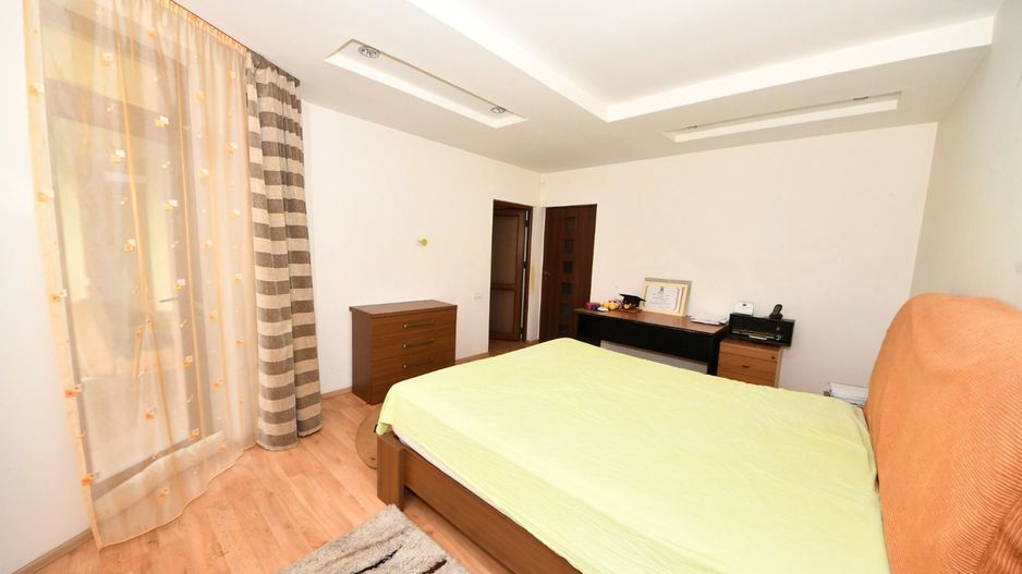 Vila spatioasa, constructie solida, zona micro 17 – Galati - Poză 25