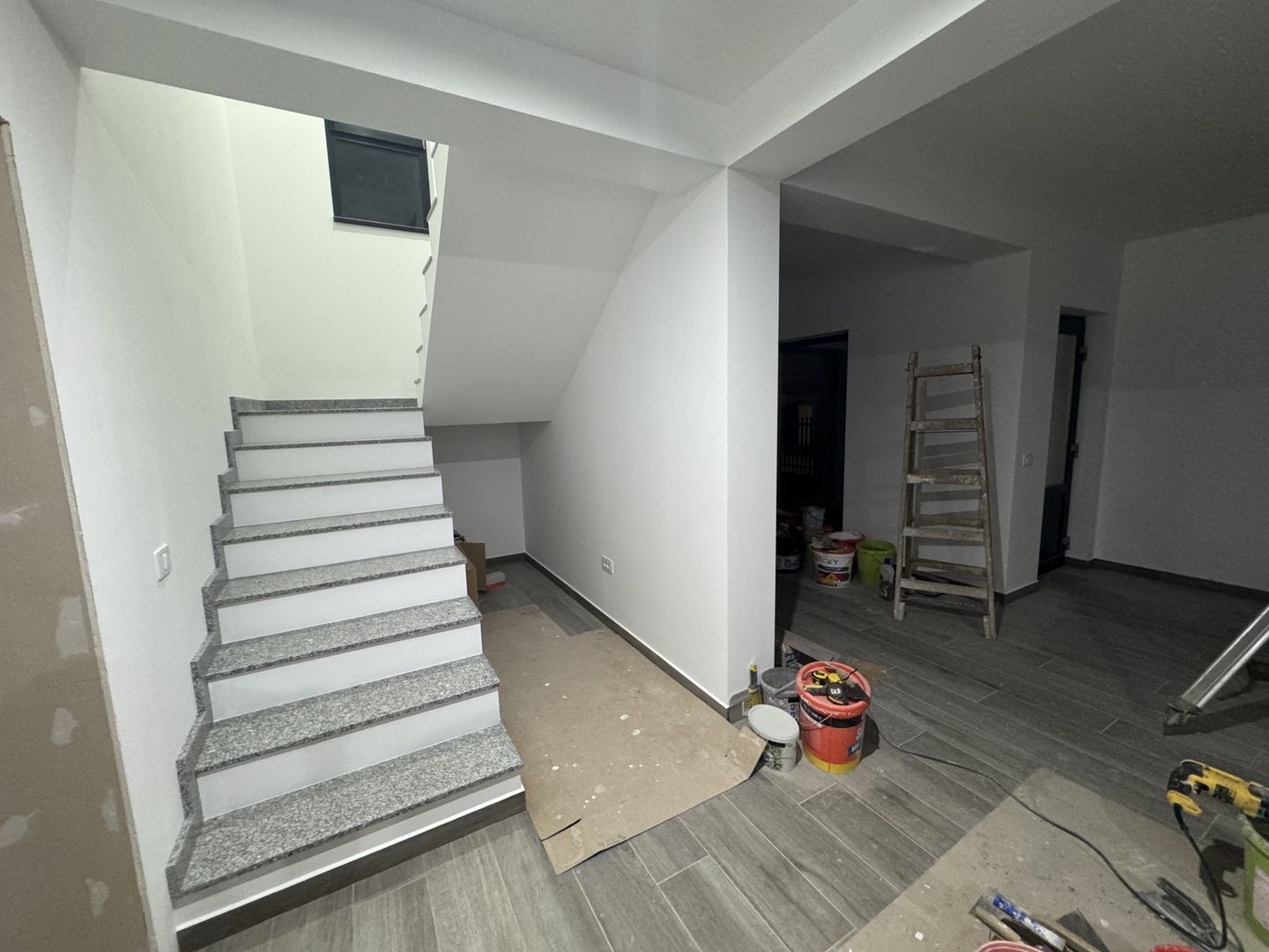 Sacalaz individuala P+E,Terasa,balcon,2 bai,5 camere,2 F.s - Poză 14