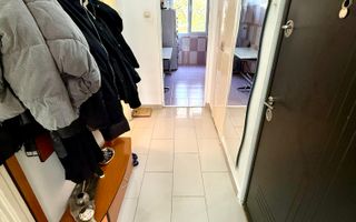 3 Camere Decomandat - Etaj 1 - Zona Podu Ros - Primaverii - Poză 9