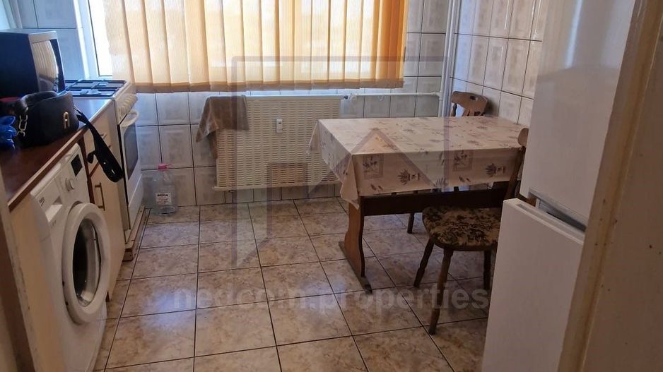 Vanzare 3 camere, Titan -  Aleea Barajul Sadului - Poză 10