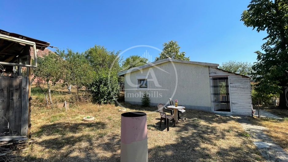 Casa de vanzare cu 2 camere in zona Sintelec, Bihor. - Poză 8